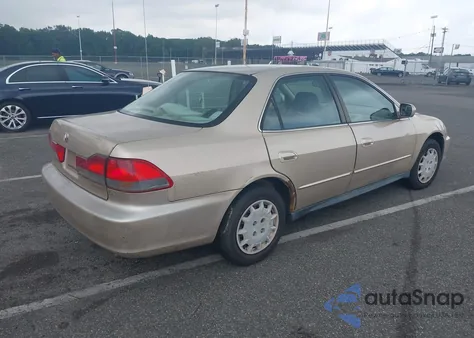2001 Honda Accord 2.3 Lx from USA, damaged, VIN 1HGCG66531A017371